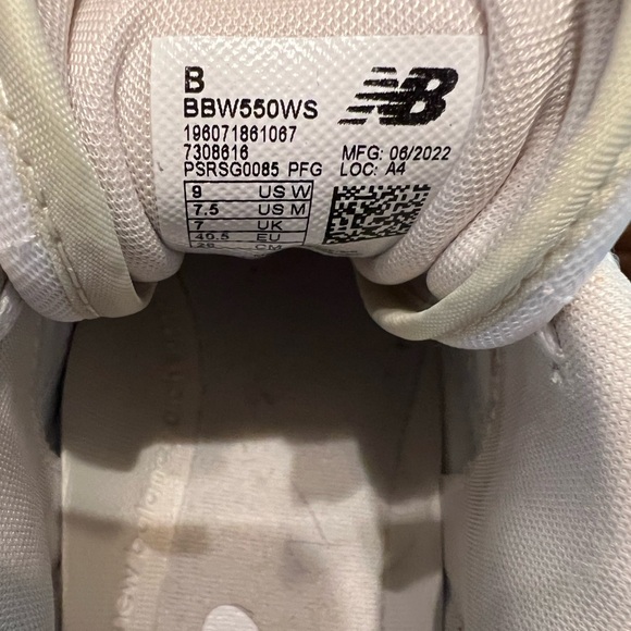 New Balance 550 - Picture 6 of 6